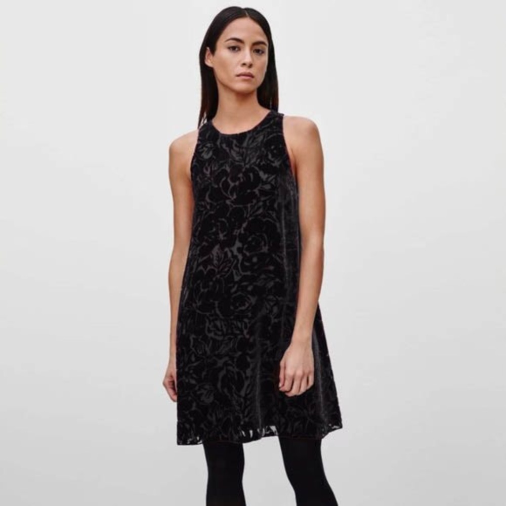 Aritzia Black Floral Velvet A‑Line Dress